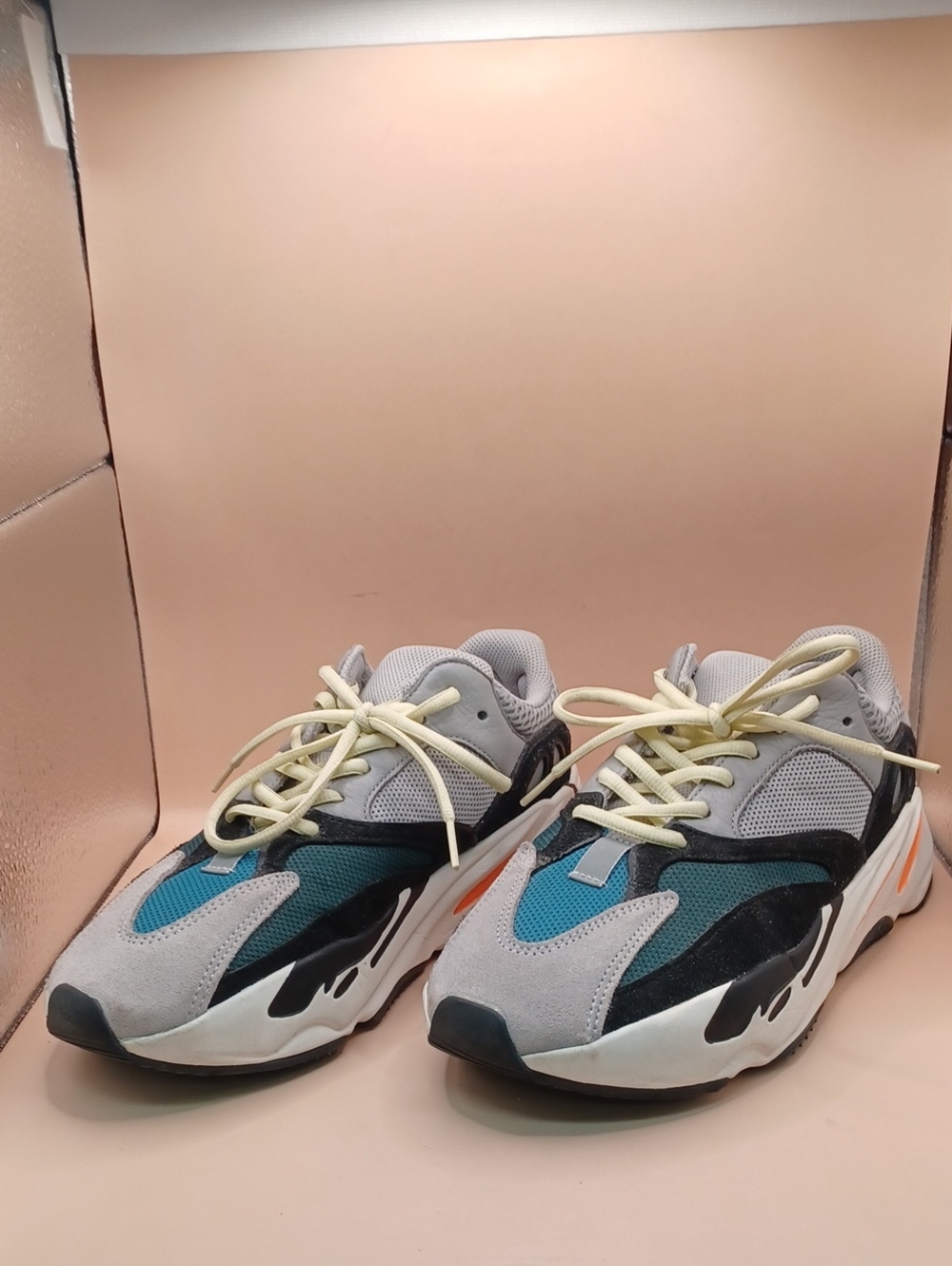 Pre-Owned Adidas Yeezy Boost 700-Wave Runner Men Size 9 US B85571